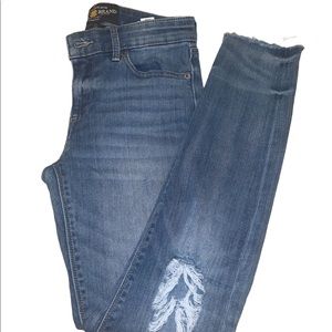 LUCKY BRAND Skinny Ladies Distressed Denim Jeans Size 2 or 26 Raw Hem